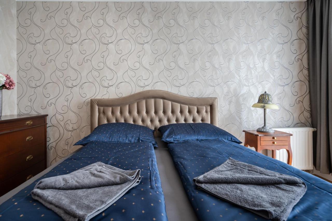 Penthouse Three Bedrooms, Three Balconies Apartment With Free Parking In Kiraly Street Budapeste Exterior foto
