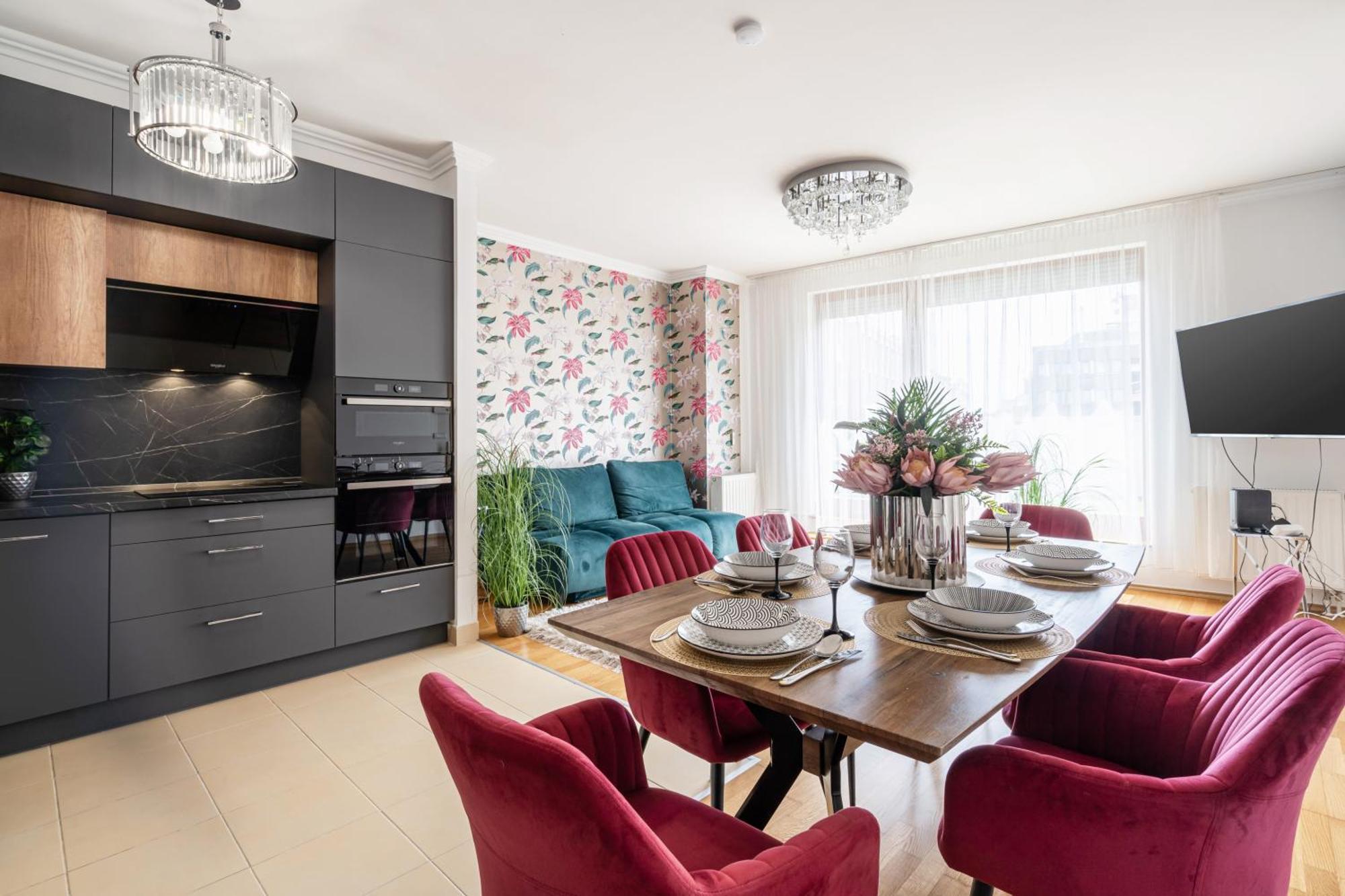 Penthouse Three Bedrooms, Three Balconies Apartment With Free Parking In Kiraly Street Budapeste Exterior foto